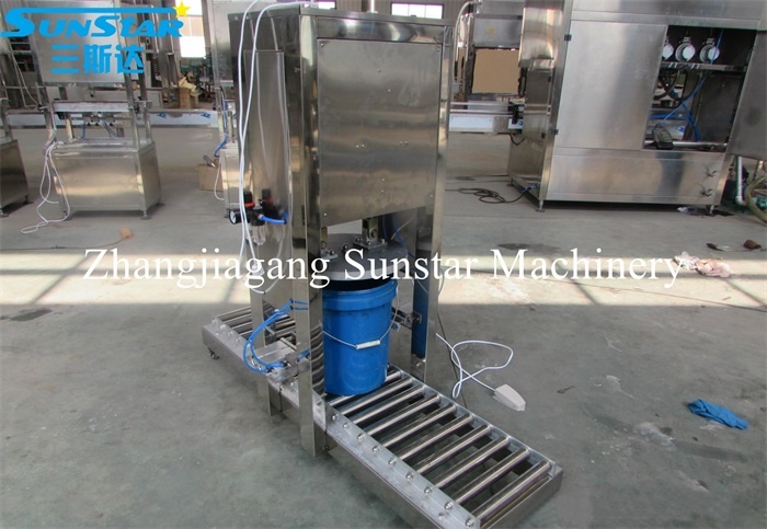 Semi automatic pneumatic capper of big bucket can jar tank container